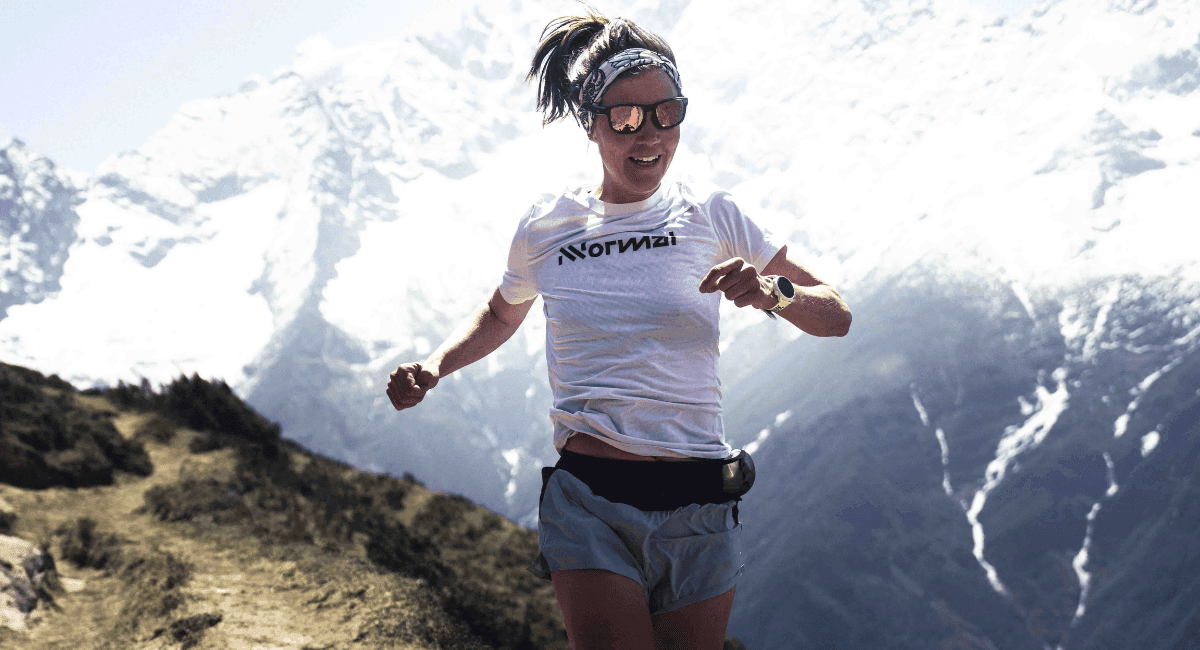 Emelie Forsberg, l'ultra-traileuse qui concilie sport de haut niveau, vie de famille et engagement environnemental | Hardloop Magazine